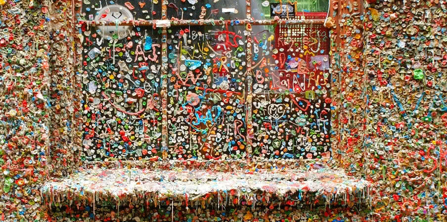 chewing gums on the theatre's wall seattle